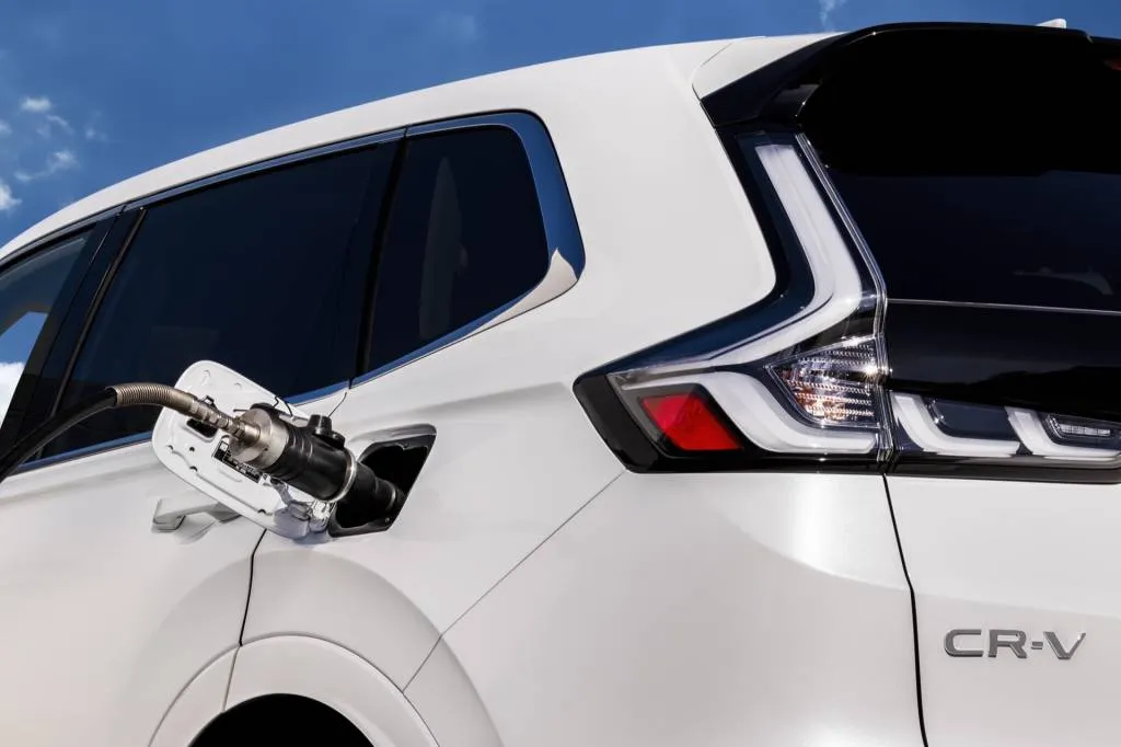 First Drive: 2025 Honda CR-V e:FCEV plugs a benchwarmer into the grid