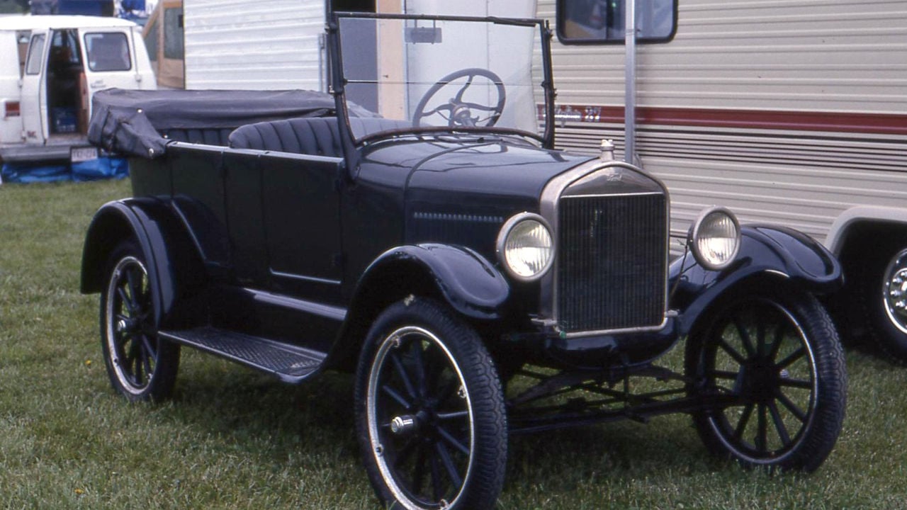 15 Iconic 20th Century Cars That Defined Reliability and Affordability - Tesla Tale