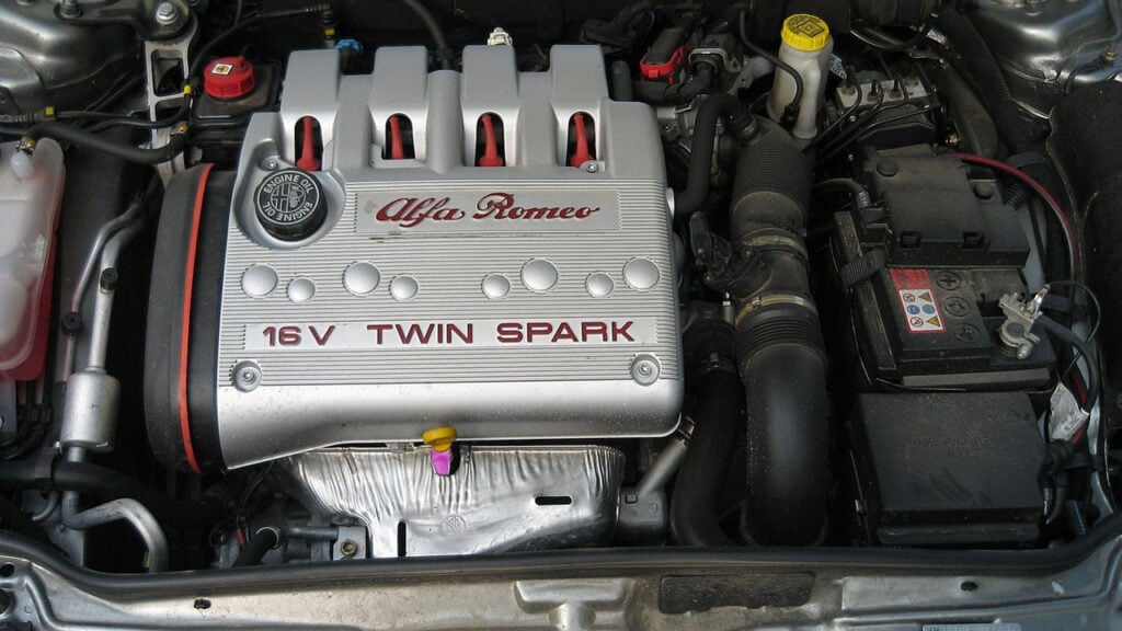 Alfa Romeo 2.0 TwinSpark 16v