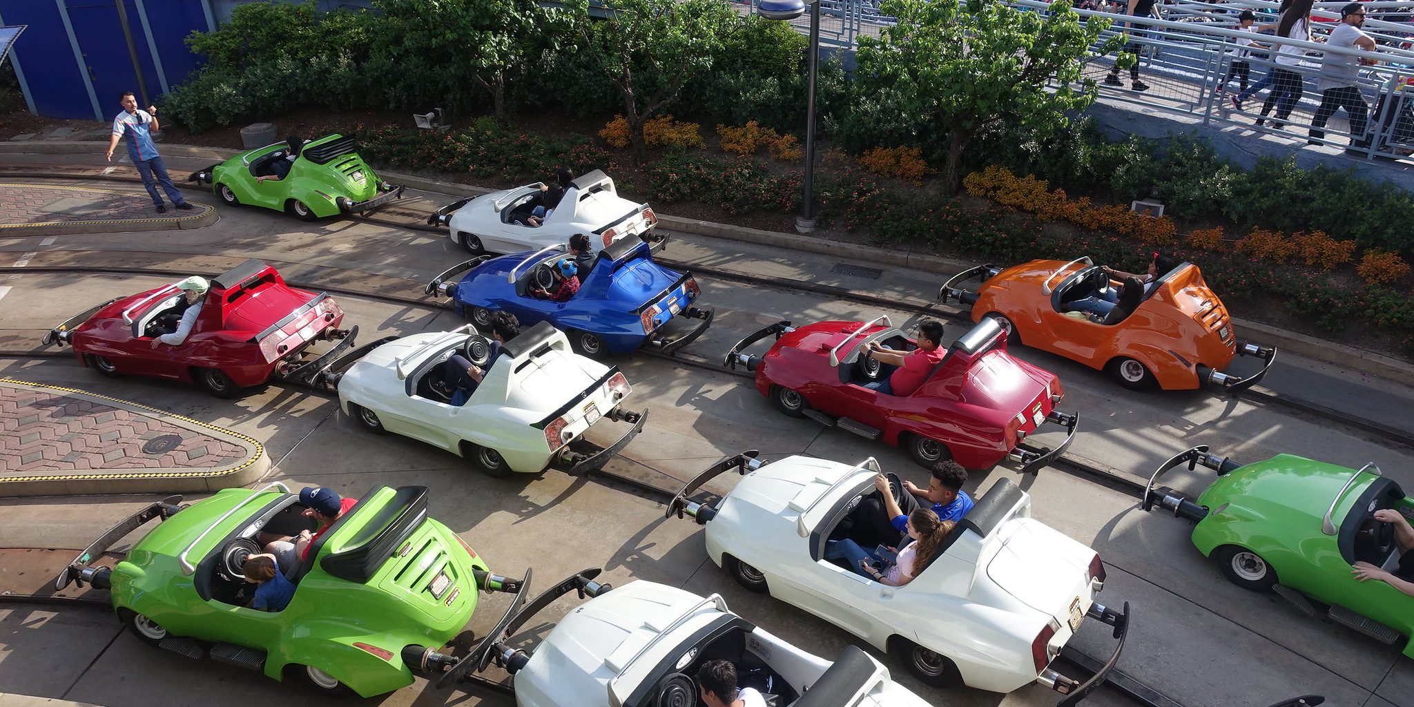 Disneyland faces pressure to electrify its stinky 'Autopia' ride, and quick
