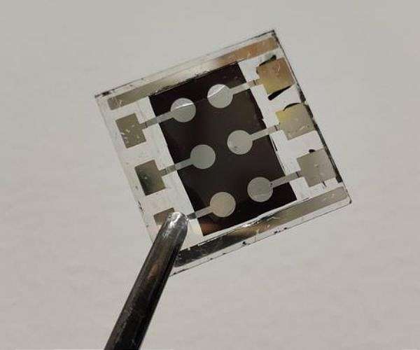 Improved polymer additive enhances perovskite solar cells