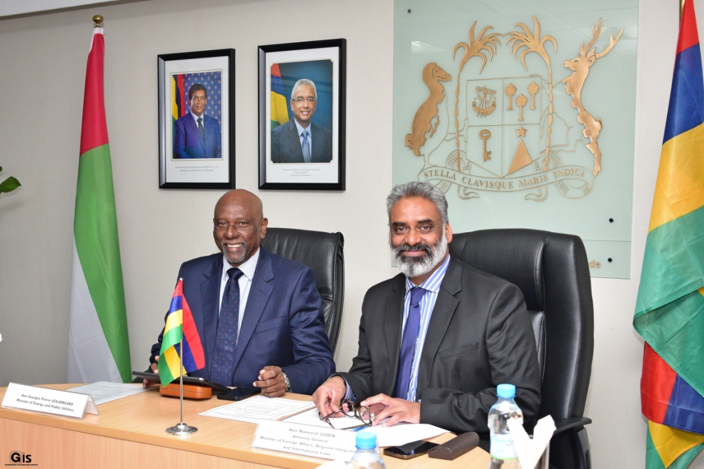 Mauritius and UAE Collaborate on Renewable Energy Development with MOU Signing