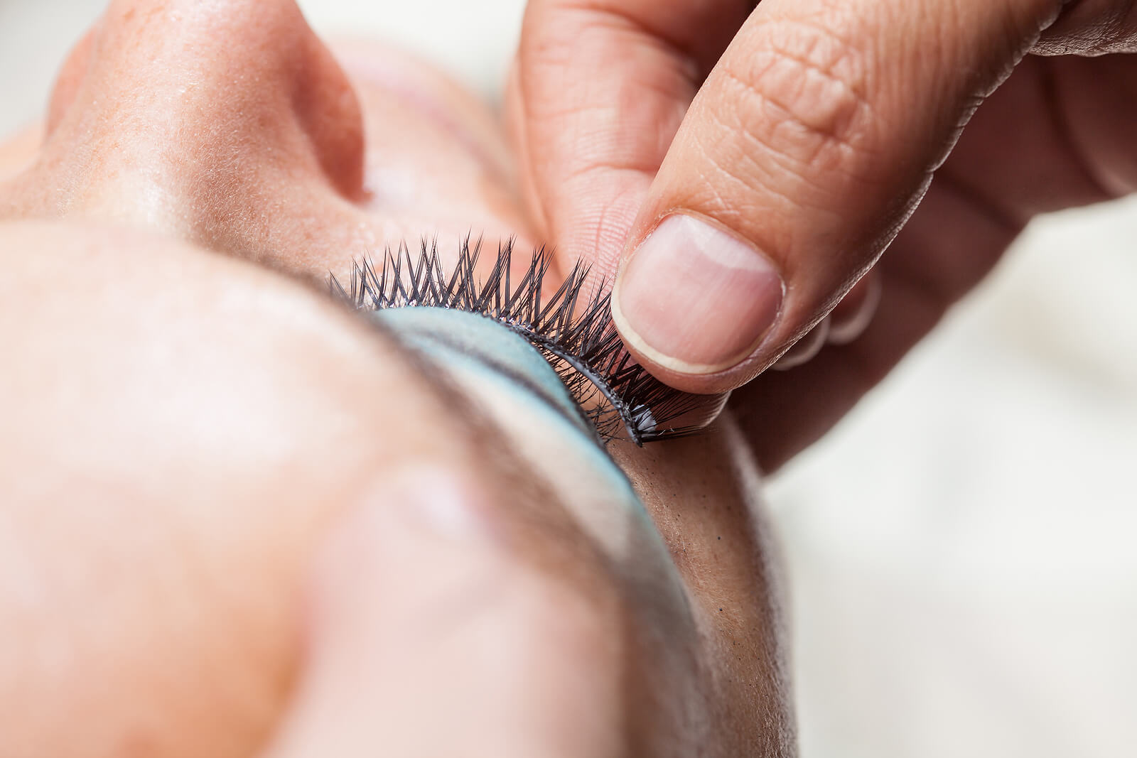 The beginner’s guide to eco-friendly false lashes
