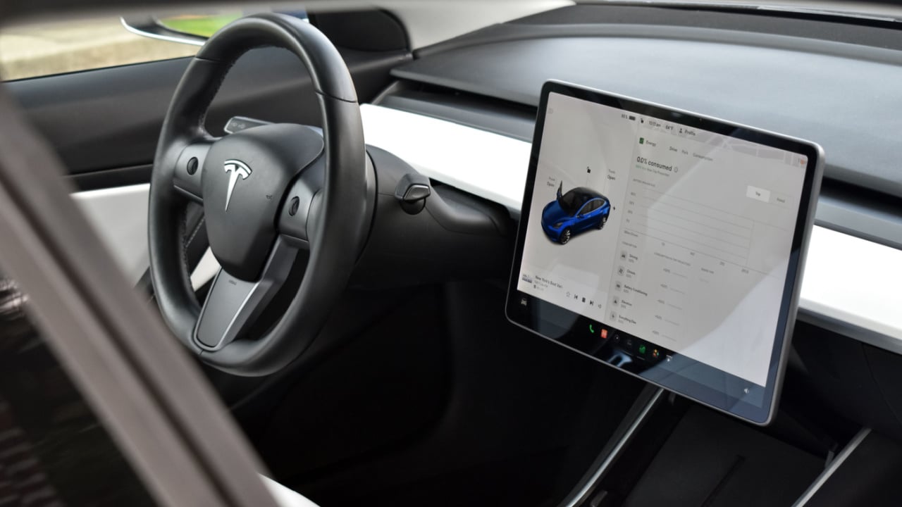 Tesla touch screen
