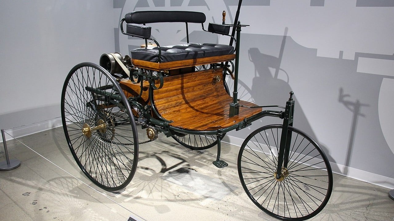 1886 Benz Patent Motorwagen - The First Motor Car