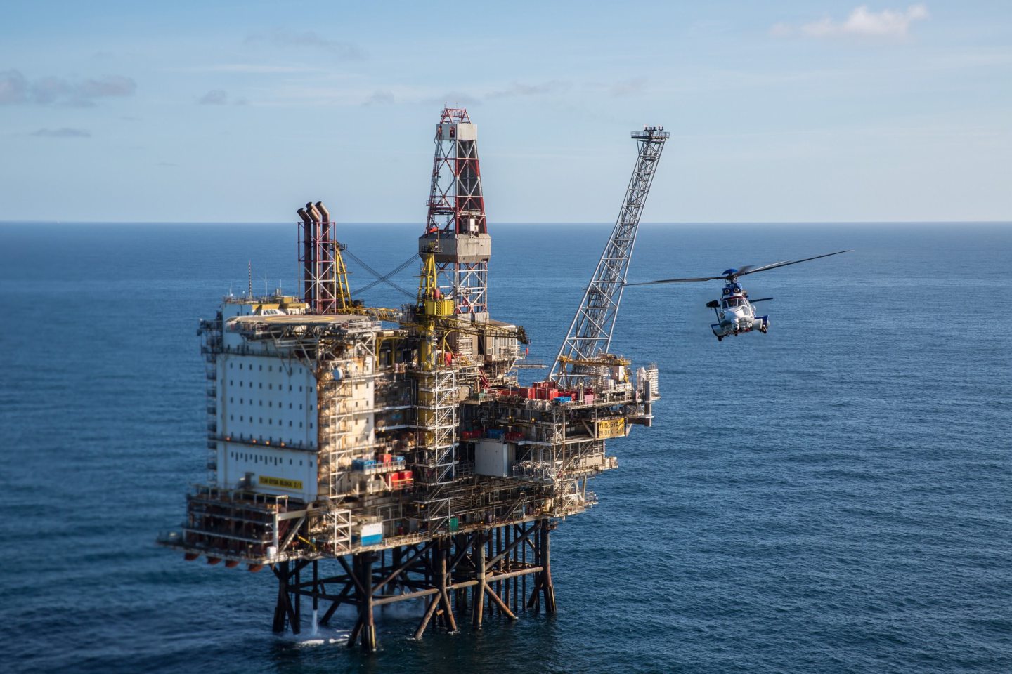 Union survey highlights helicopter safety fears among North Sea offshore workforce